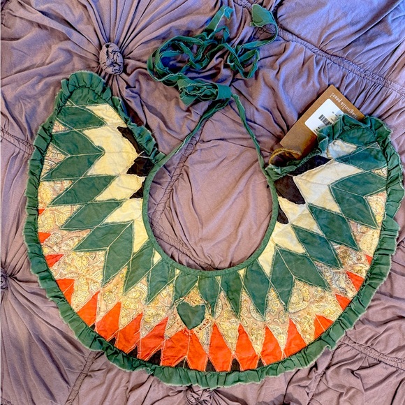 Magnolia Pearl ~The Jack Jabot/Collar NWT LAST ONE!!! - Picture 1 of 3